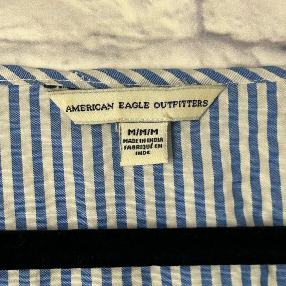 Preppy American Eagle Outfitters Blue and White Seersucker Wrap Dress. Academia - Picture 6 of 11